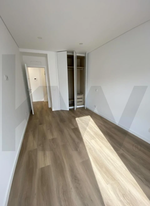 Apartamento T2 para Venda em Faro (Sé e São Pedro)