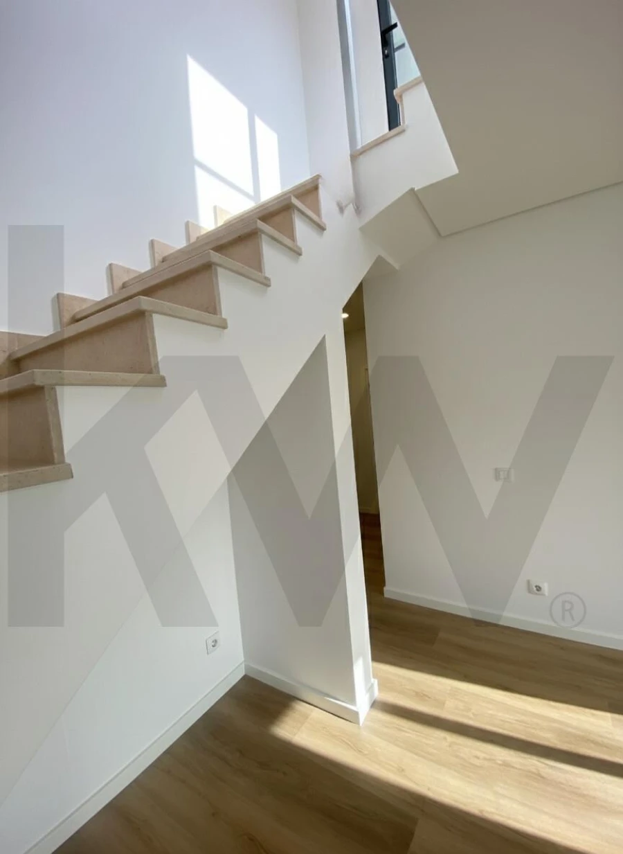 Apartamento T2 para Venda em Faro (Sé e São Pedro) Foto 12