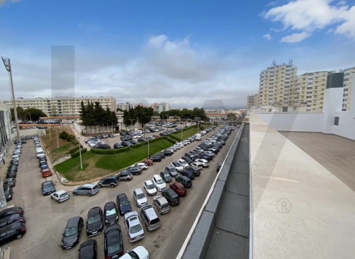 Apartamento T2 para Venda em Faro (Sé e São Pedro) Foto 16