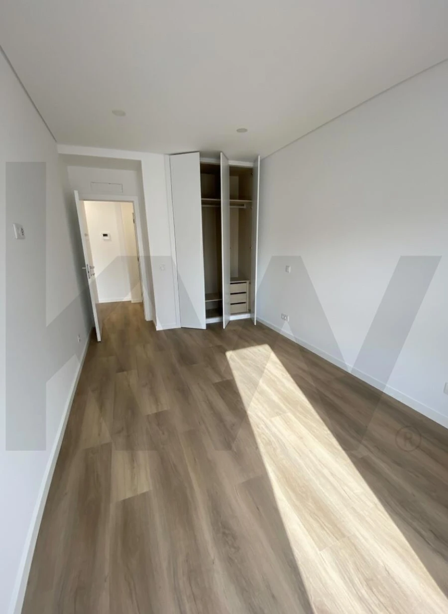 Apartamento T2 para Venda em Faro (Sé e São Pedro) Foto 10