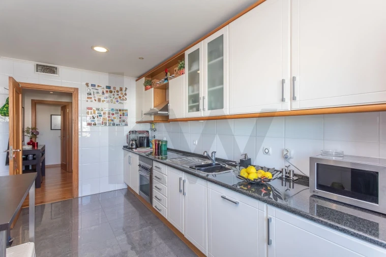 Apartamento T3 para Venda em Sacavém e Prior Velho Foto 17