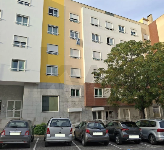 Apartamento T3 para Venda em Sacavém e Prior Velho