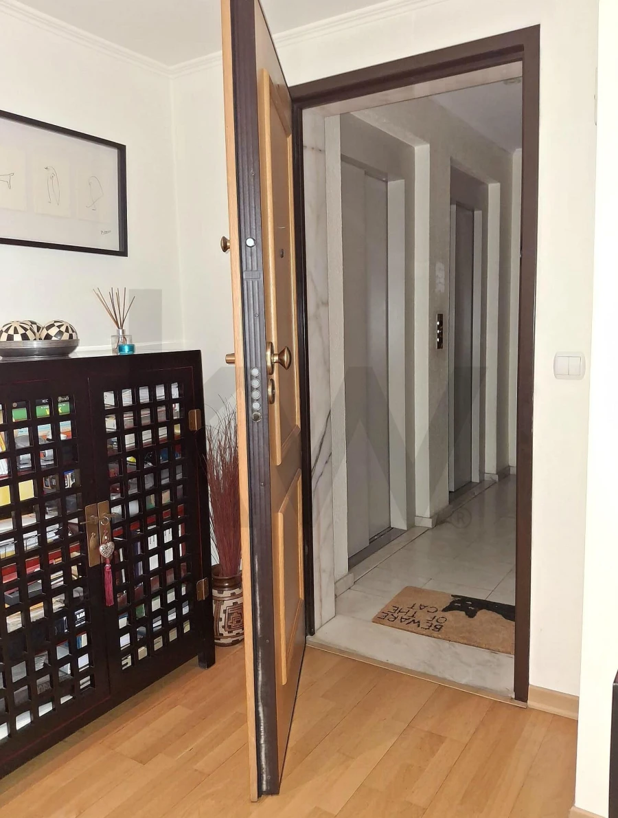 Apartamento T3 para Venda em Sacavém e Prior Velho Foto 5