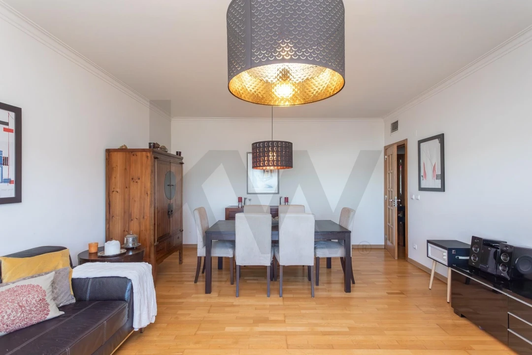 Apartamento T3 para Venda em Sacavém e Prior Velho Foto 2