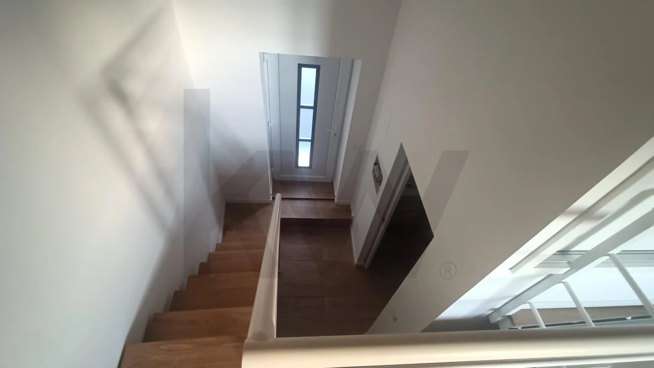 Moradia T1 para Venda em O. Azeméis, Riba-Ul, Ul, Macinhata Seixa, Madail Foto 8