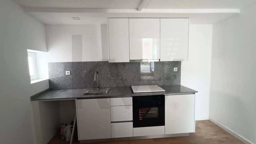 Moradia T1 para Venda em O. Azeméis, Riba-Ul, Ul, Macinhata Seixa, Madail