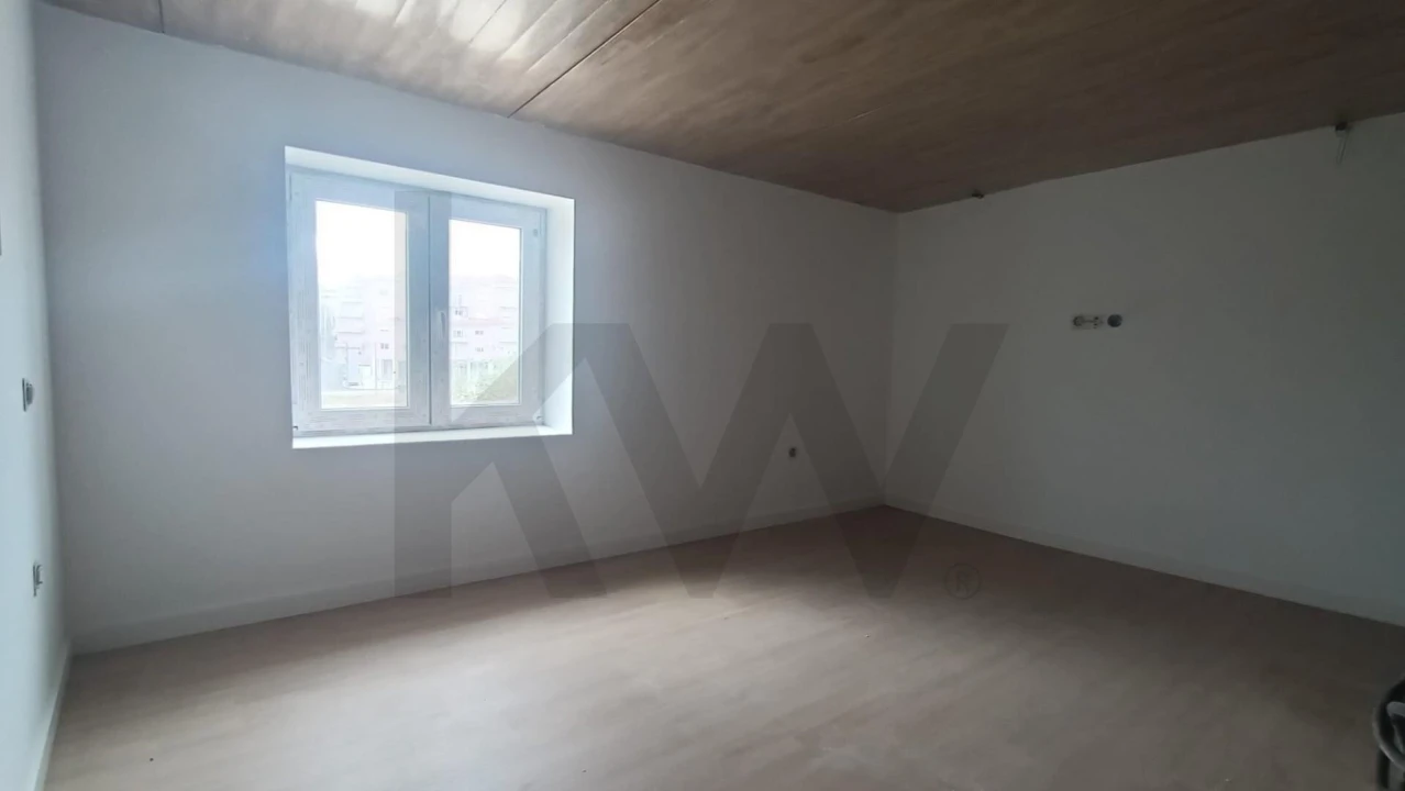 Moradia T1 para Venda em O. Azeméis, Riba-Ul, Ul, Macinhata Seixa, Madail Foto 7