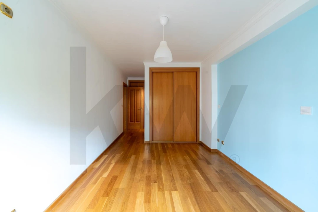 Apartamento T2 para Arrendamento em Lumiar Foto 19