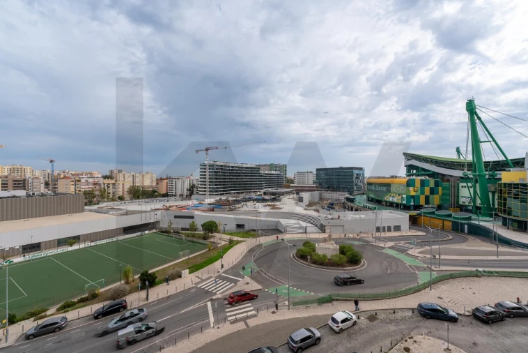 Apartamento T2 para Arrendamento em Lumiar Foto 4