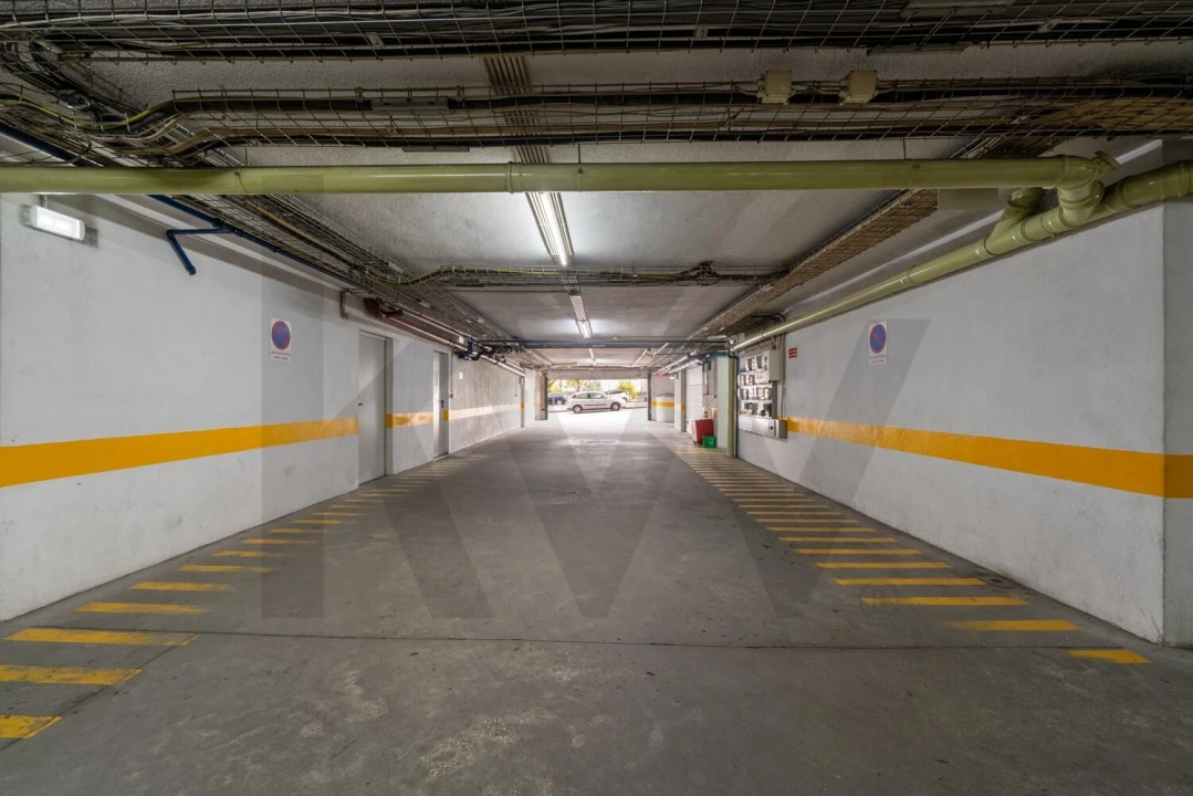 Apartamento T2 para Arrendamento em Lumiar Foto 25