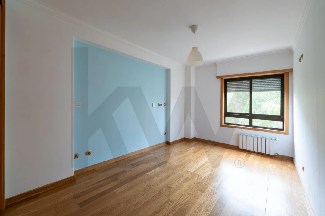 Apartamento T2 para Arrendamento em Lumiar Foto 18