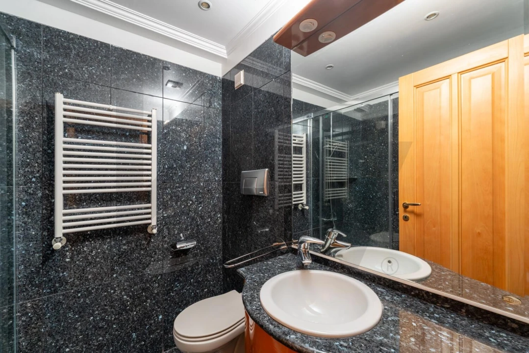 Apartamento T2 para Arrendamento em Lumiar Foto 20