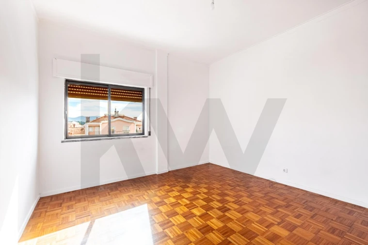 Apartamento T2 para Venda em Quinta do Conde Foto 3