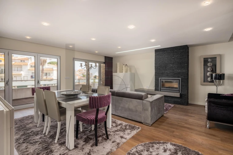 Moradia T3 para Venda em Carcavelos e Parede Foto 1