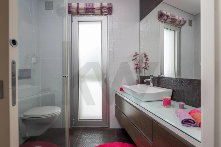 Moradia T3 para Venda em Carcavelos e Parede Foto 18