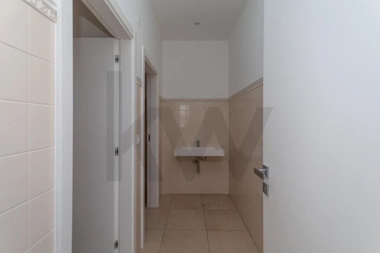 Loja para Venda em Carnaxide e Queijas Foto 10