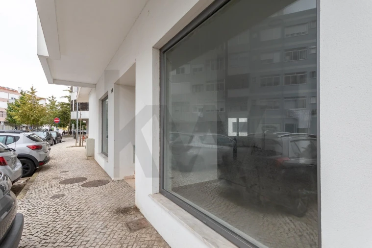 Loja para Venda em Carnaxide e Queijas Foto 8