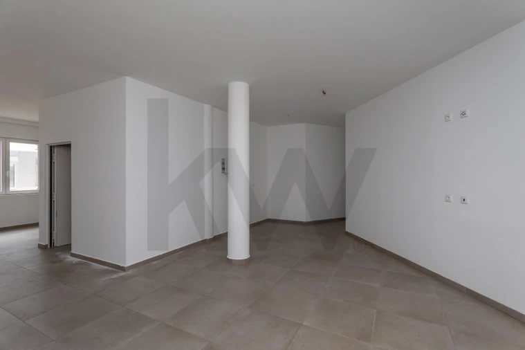 Loja para Venda em Carnaxide e Queijas Foto 18