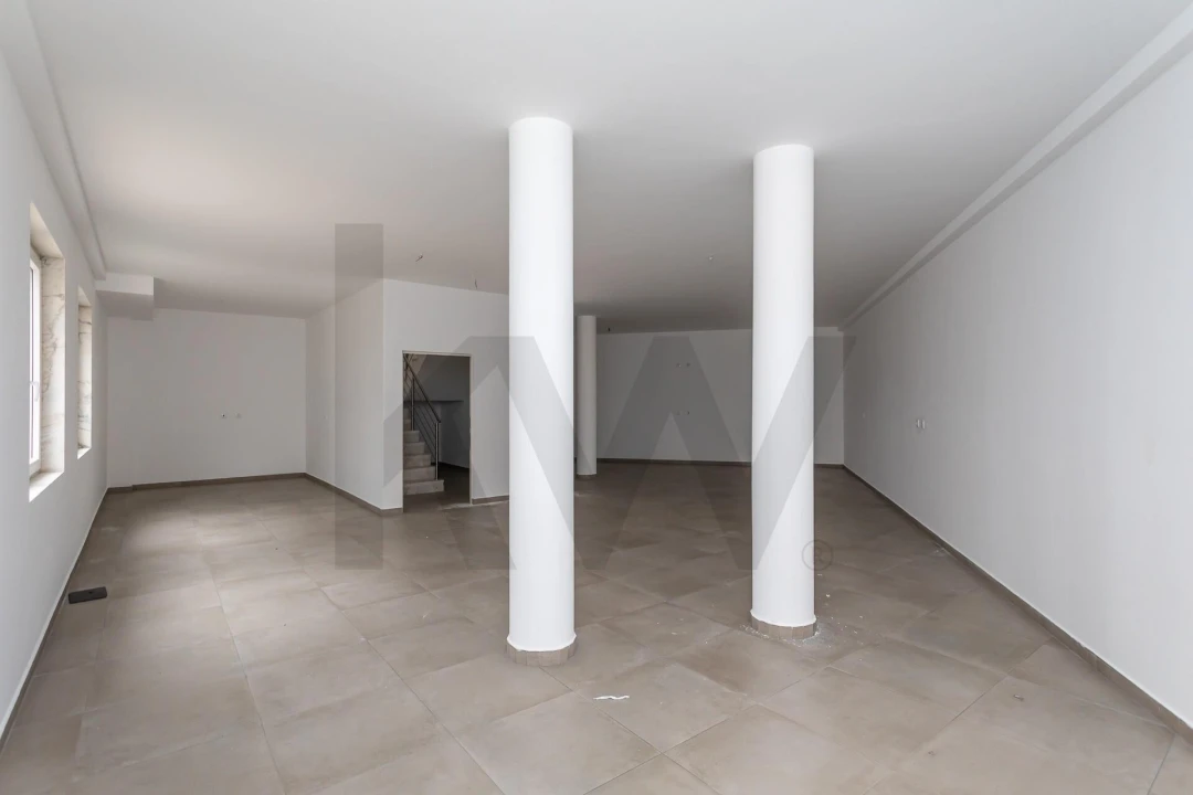 Loja para Venda em Carnaxide e Queijas Foto 20