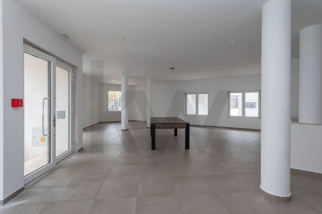 Loja para Venda em Carnaxide e Queijas Foto 3