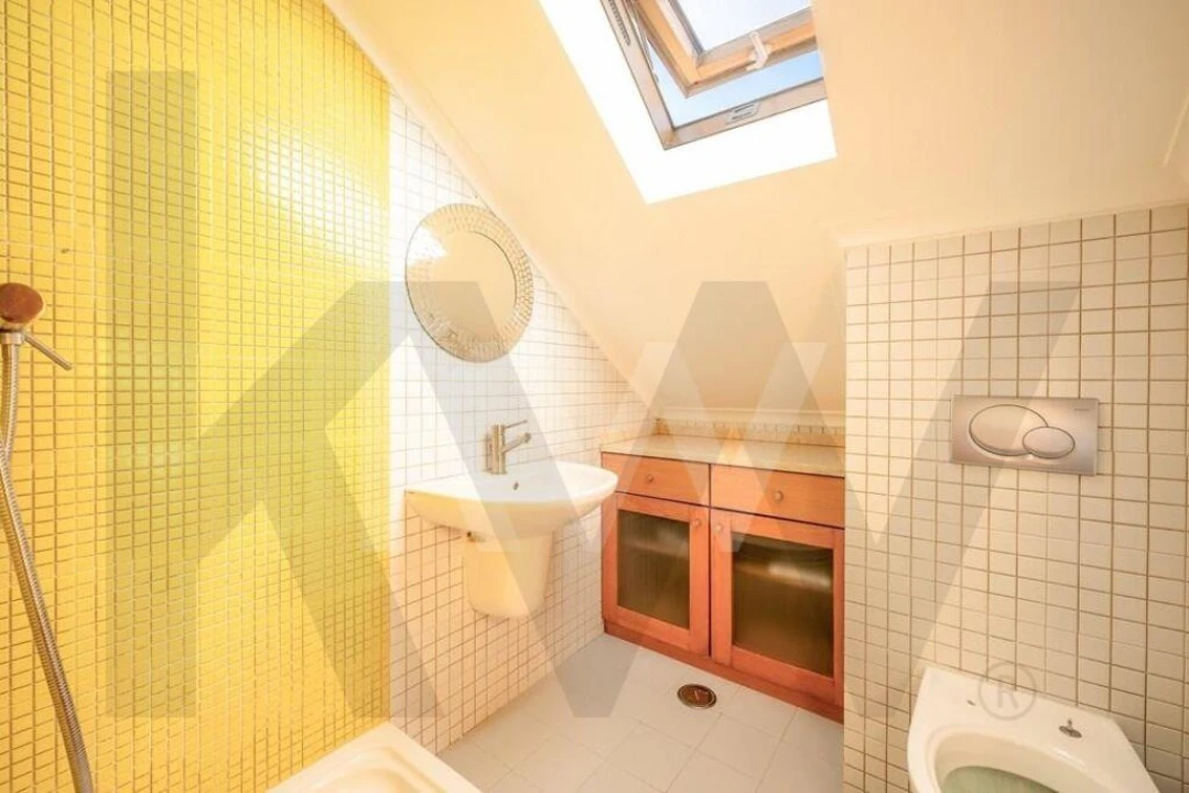 Apartamento T1 para Arrendamento em Lumiar Foto 7