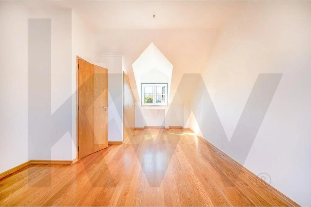 Apartamento T1 para Arrendamento em Lumiar Foto 10