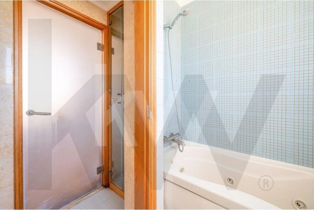 Apartamento T1 para Arrendamento em Lumiar Foto 15