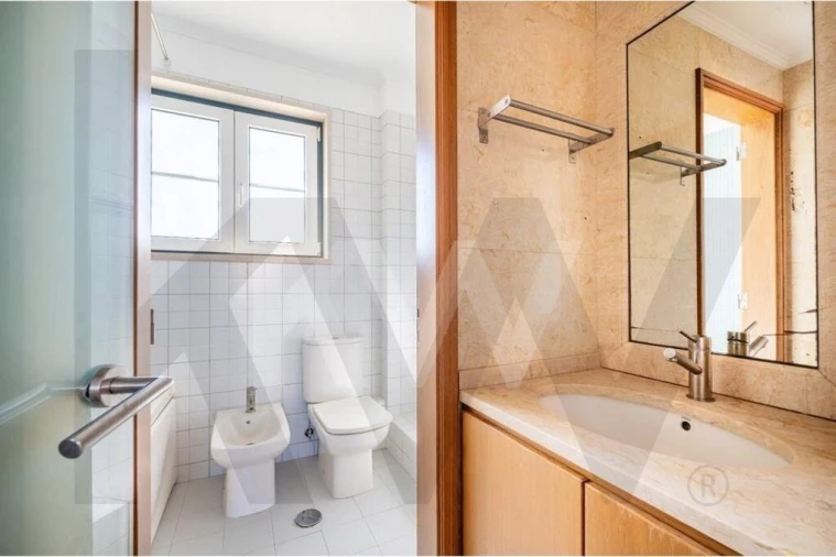 Apartamento T1 para Arrendamento em Lumiar Foto 19