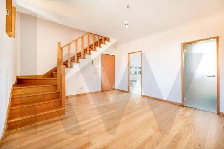 Apartamento T1 para Arrendamento em Lumiar Foto 1