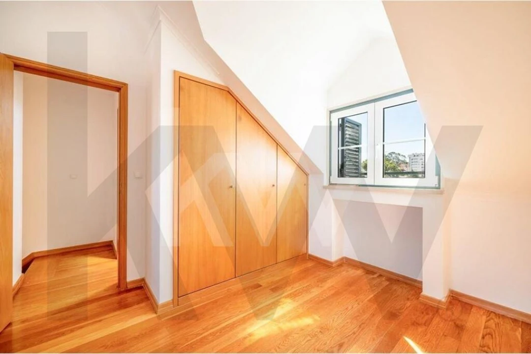 Apartamento T1 para Arrendamento em Lumiar Foto 11