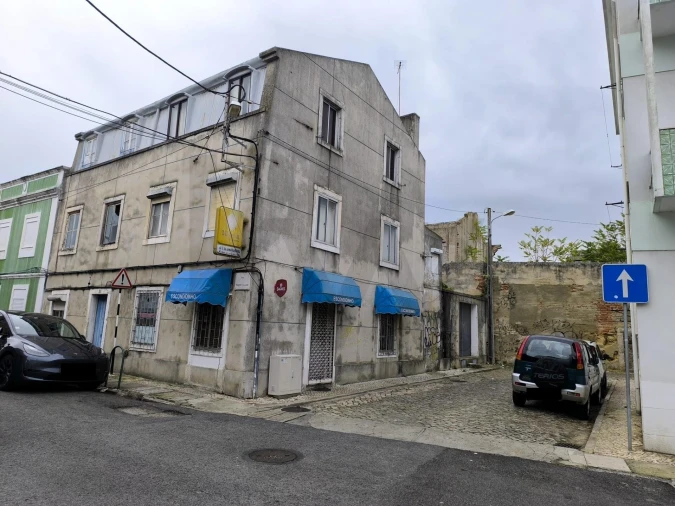 Prédio para Venda em Almada, Cova da Piedade, Pragal e Cacilhas