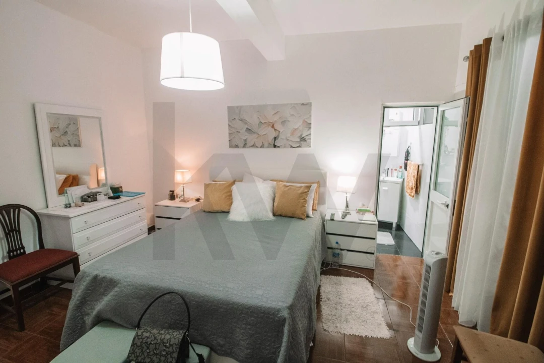 Moradia T4 para Venda em Camara de Lobos Foto 16