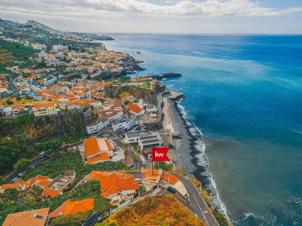 Moradia T4 para Venda em Camara de Lobos Foto 4