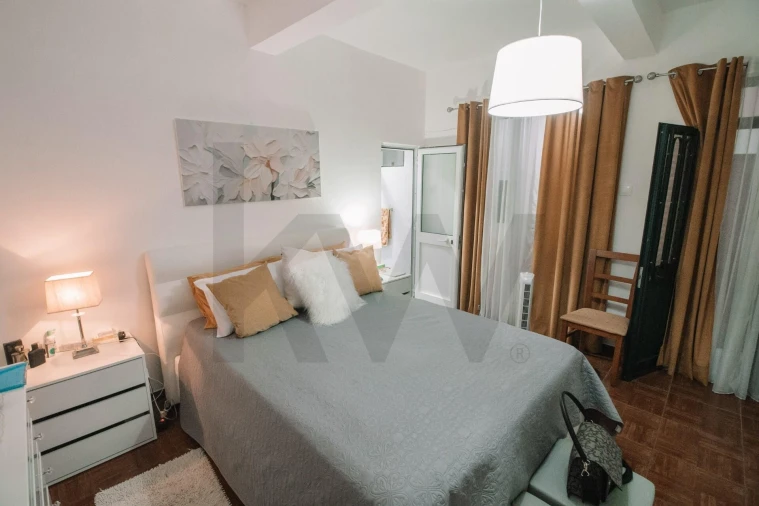 Moradia T4 para Venda em Camara de Lobos Foto 15