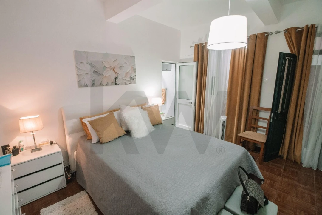 Moradia T4 para Venda em Camara de Lobos Foto 15