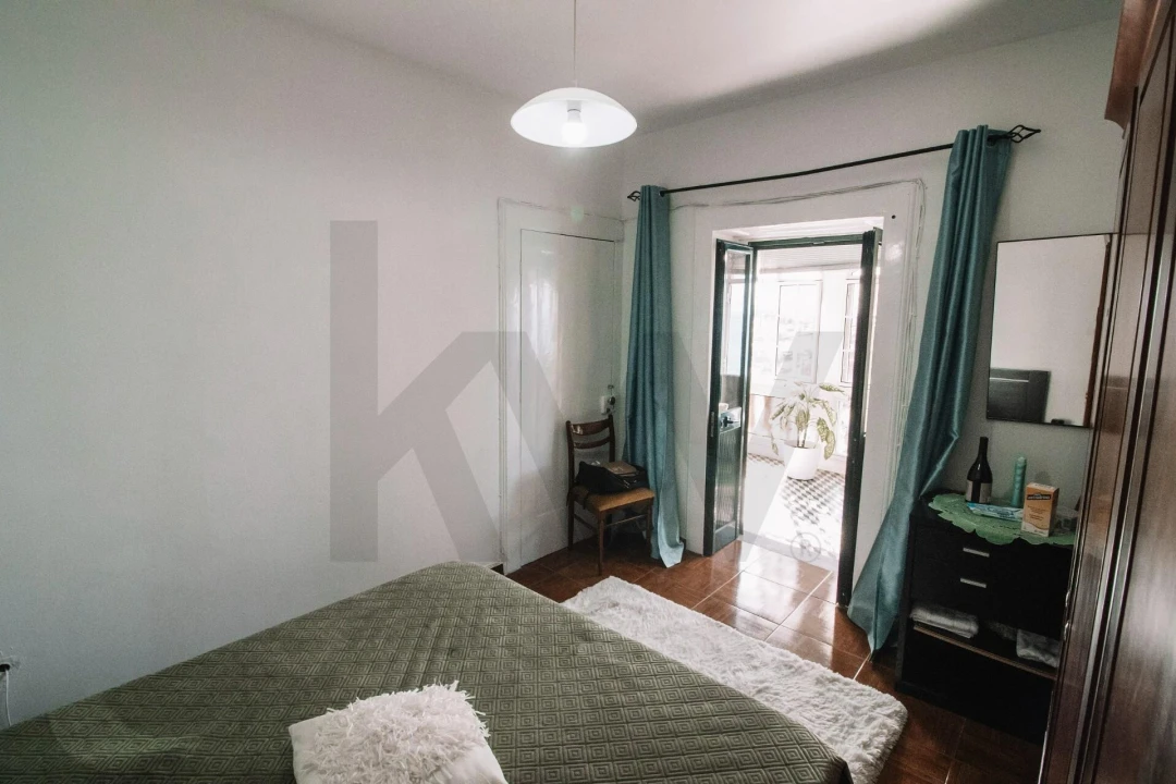 Moradia T4 para Venda em Camara de Lobos Foto 13