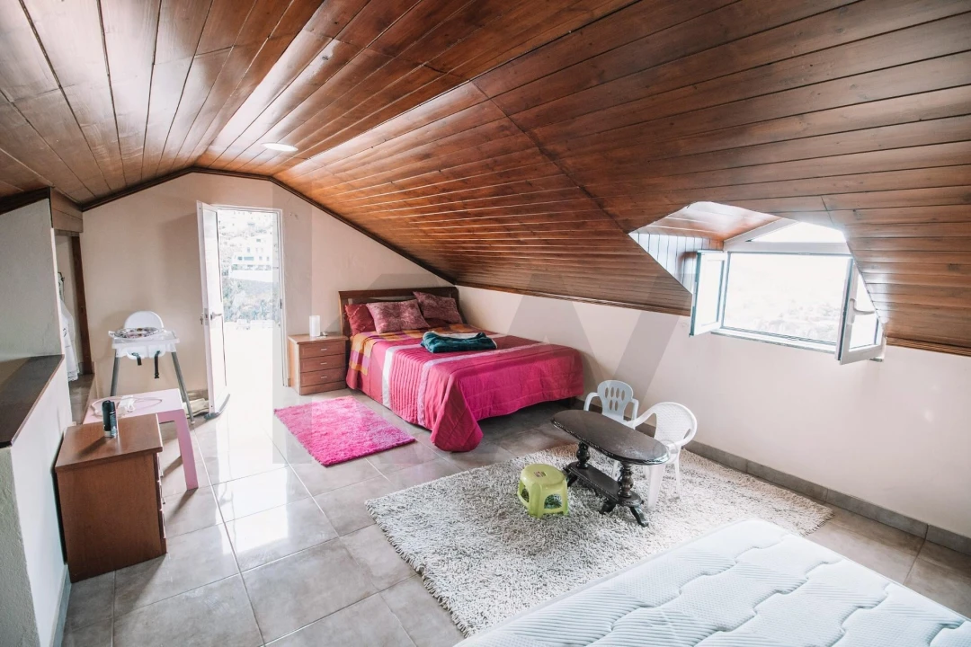 Moradia T4 para Venda em Camara de Lobos Foto 37