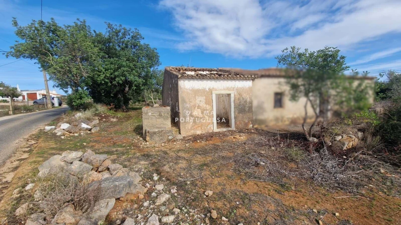 Moradia T2 para Venda em Ferreiras Foto 2