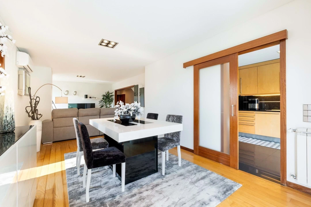 Moradia T4 para Venda em Labruge Foto 7