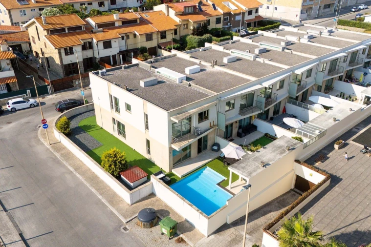 Moradia T4 para Venda em Labruge Foto 33