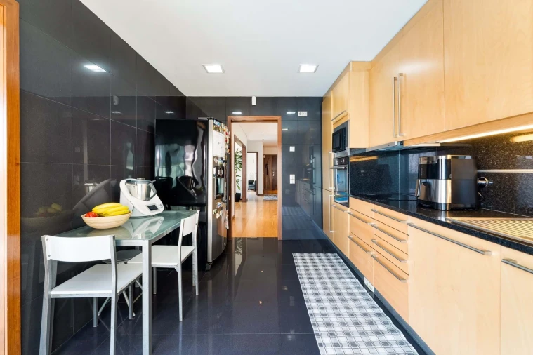 Moradia T4 para Venda em Labruge Foto 8