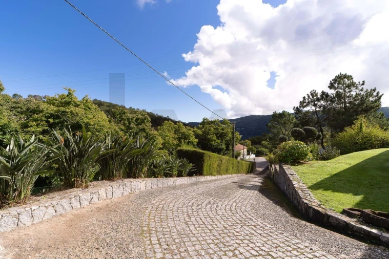 Moradia T4 para Venda em Monchique Foto 39