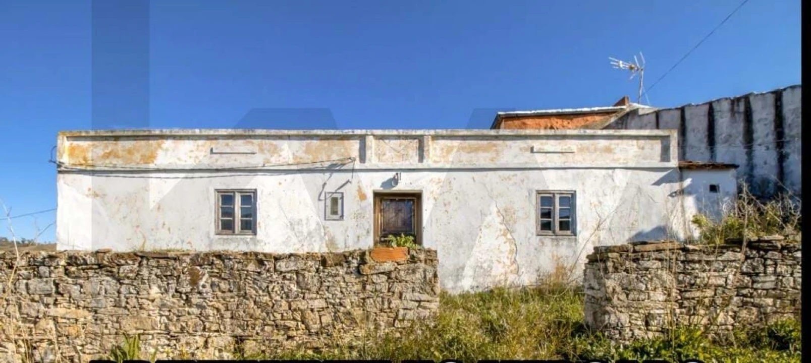 Moradia T5 para Venda em São Marcos da Serra Foto 1