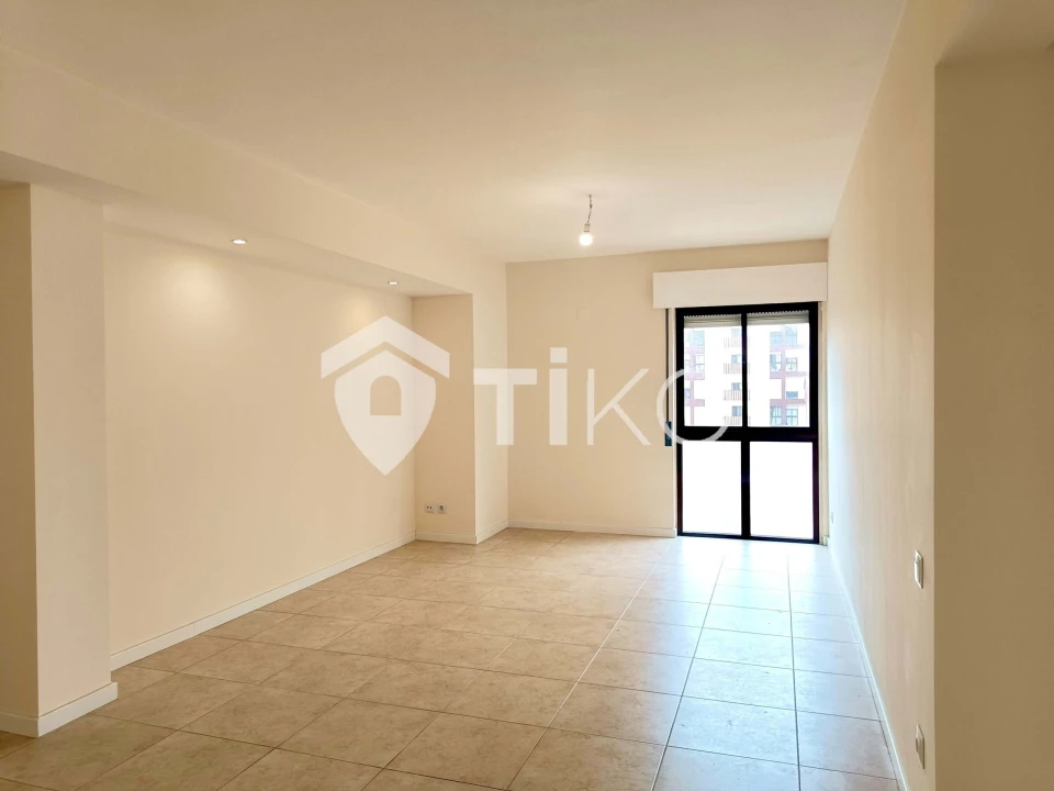 Apartamento T2 para Venda em Algueirão-Mem Martins Foto 5