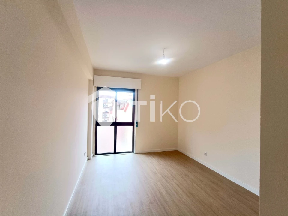 Apartamento T2 para Venda em Algueirão-Mem Martins Foto 17