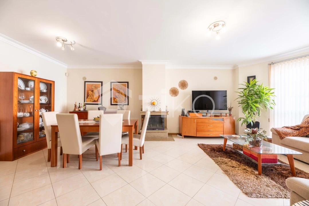 Moradia T4 para Venda em Charneca de Caparica e Sobreda Foto 17