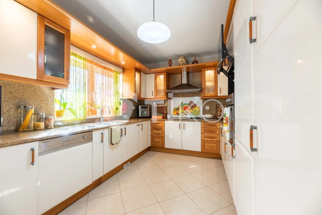 Moradia T4 para Venda em Charneca de Caparica e Sobreda Foto 12