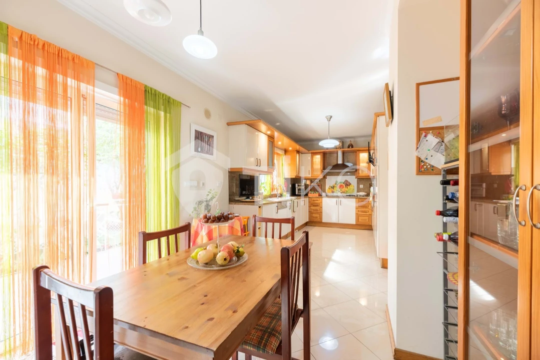 Moradia T4 para Venda em Charneca de Caparica e Sobreda Foto 15