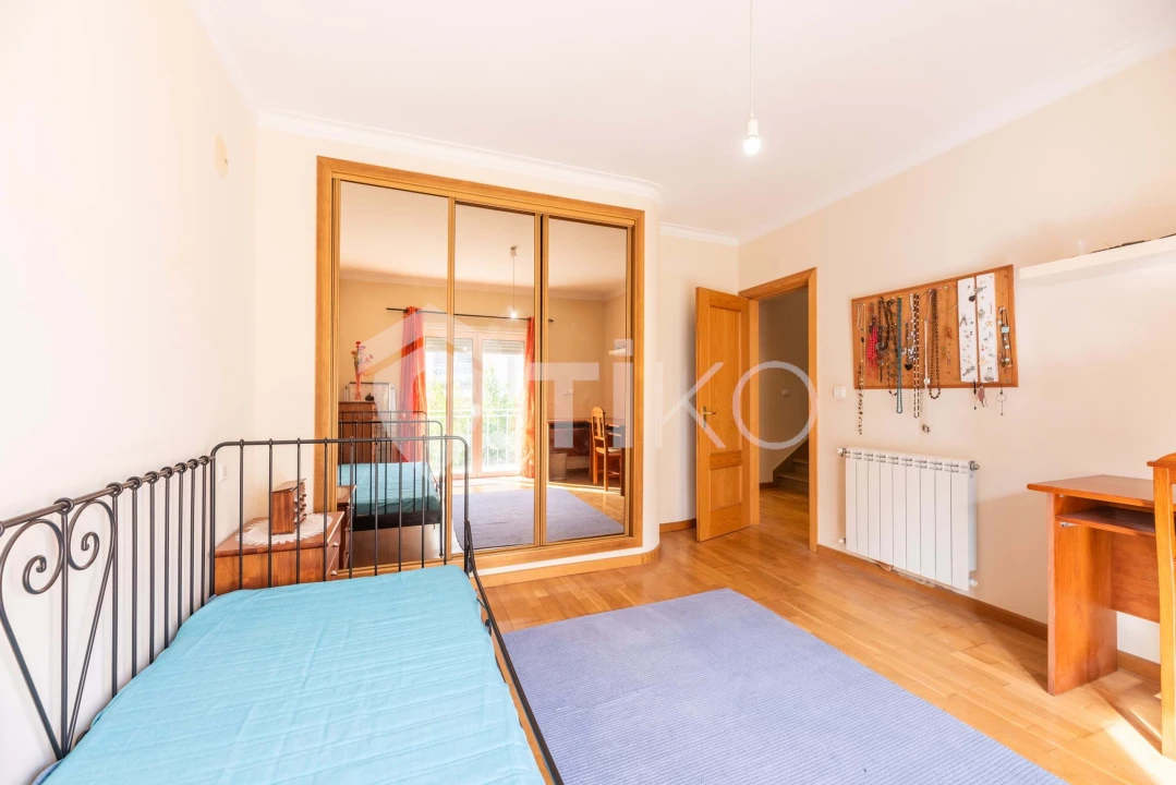 Moradia T4 para Venda em Charneca de Caparica e Sobreda Foto 32