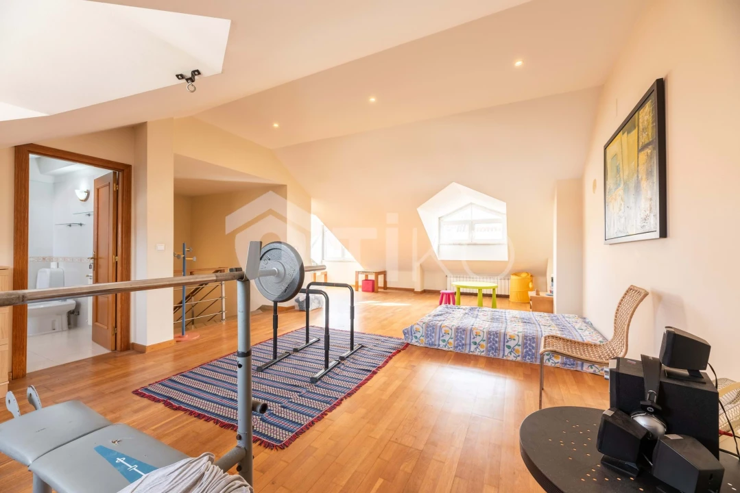 Moradia T4 para Venda em Charneca de Caparica e Sobreda Foto 48